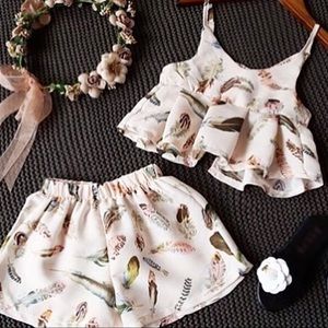 Little girls 2 pc feather crop set